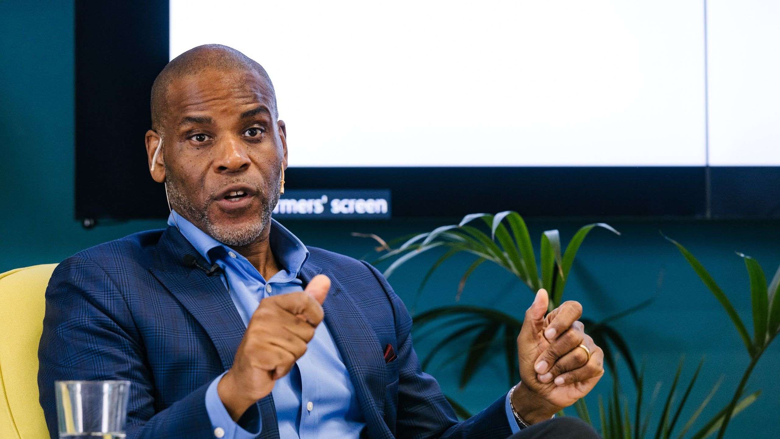 Emotionally Intelligent Negotiation: A New Era in Workplace Communication Tony Anagor